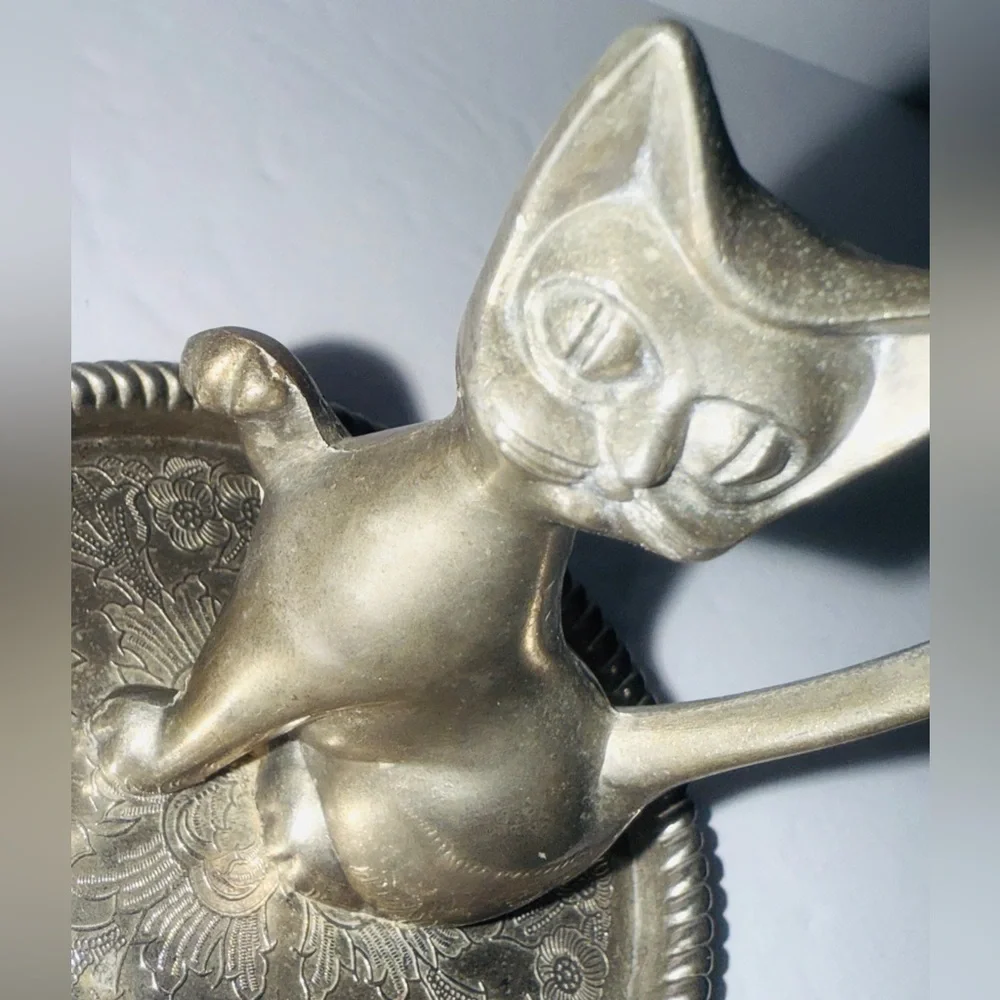 Vintage silver plated cat ring holder long tail kitty on floral jewelry tray